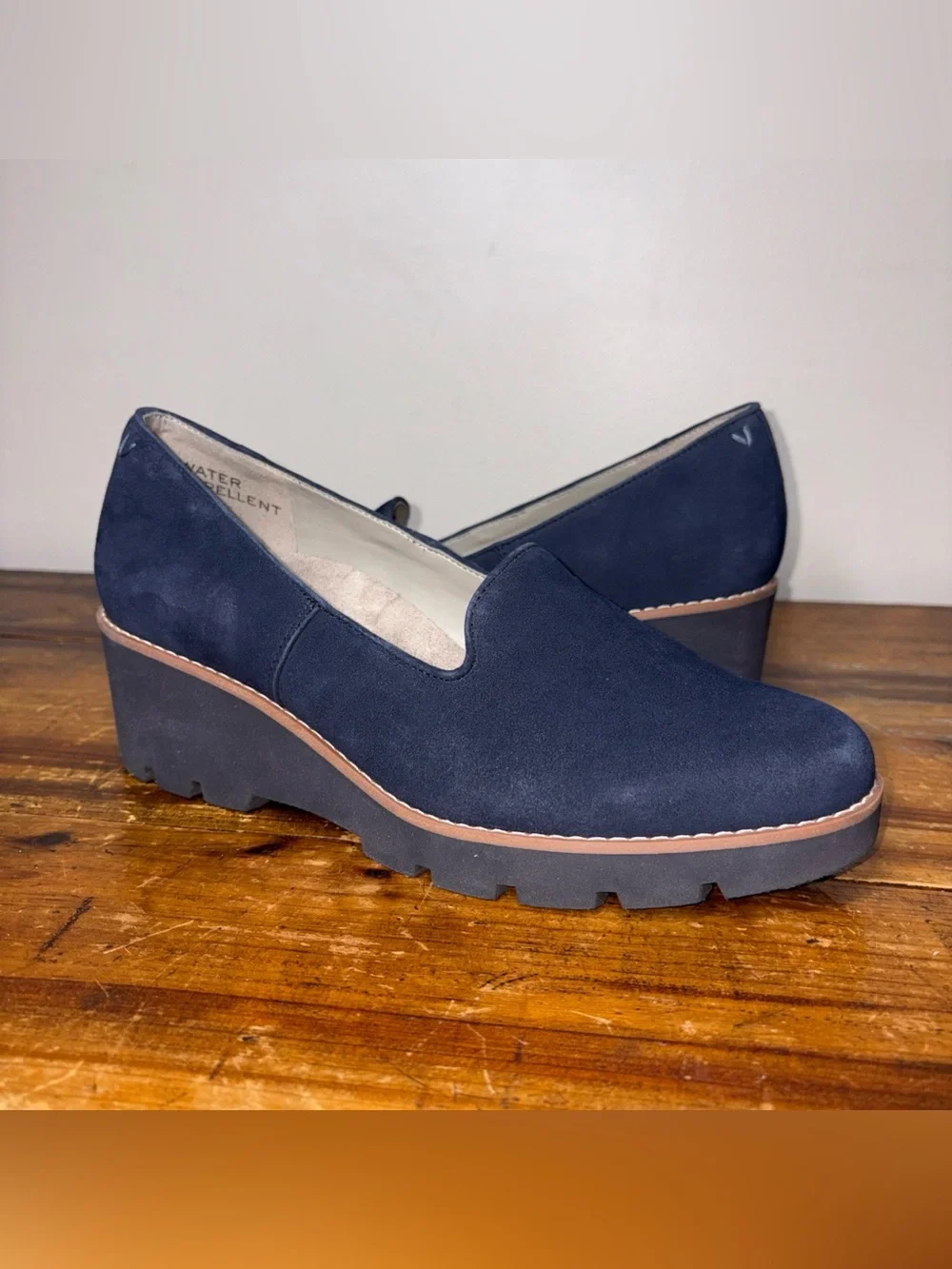 Vionic Women 10 Willa Wedge pump heel shoe Navy blue Suede Waterproof